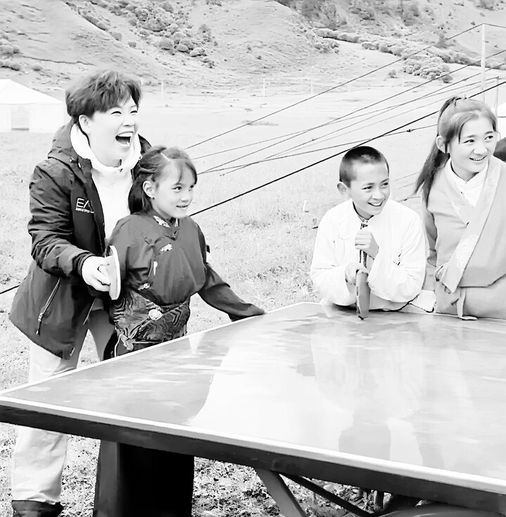 轻笼格木草 轻笼格木草